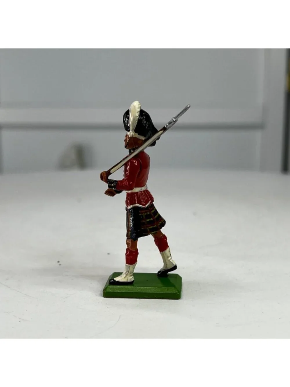 W. Britains Vintage Seaforth Highlander Collectible Metal Figurine From 1983